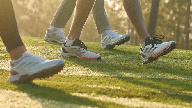 的ADIZERO ZG全方位轻量机能令人惊讶！必一b体育app网页版登录拥有冠军跑鞋家族基因(图2)