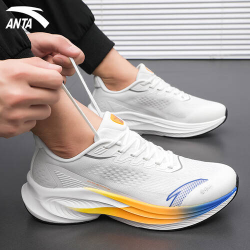 踏毒刺7运动鞋助你舒适前行！必一运动冬季跑步新选择：安(图1)